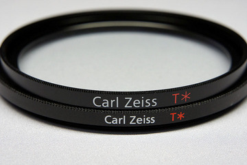 FE 90mm F2.8 Macro G Carl Zeissフィルターつき カメラ レンズ(単焦点