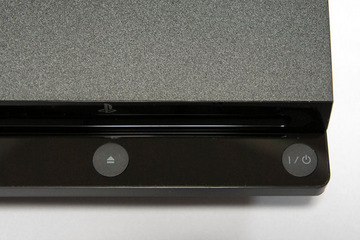 PlayStation 3 CECH-3000B