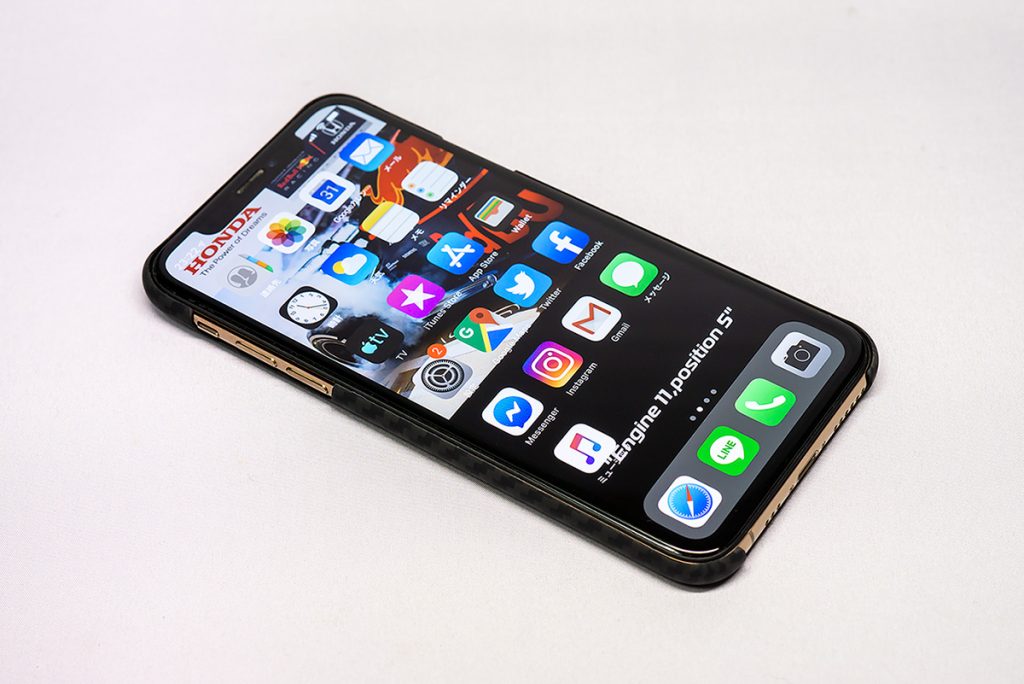 monCarbone HOVERKOAT for iPhone XS