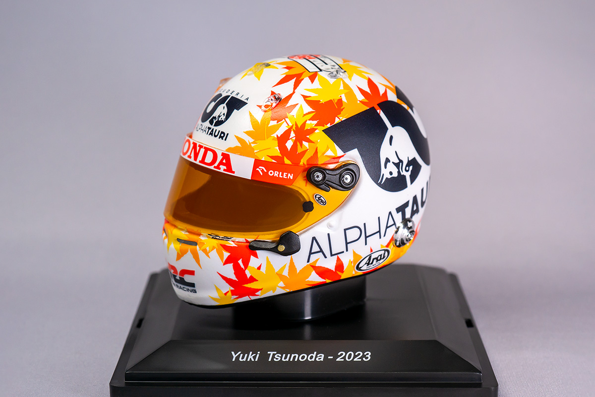 Spark 1/5 Yuki Tsunoda Helmet 2023