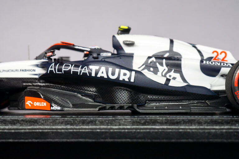 SUZUKA 別注 Spark AlphaTauri AT04 Y. Tsunoda Japanese GP 2023