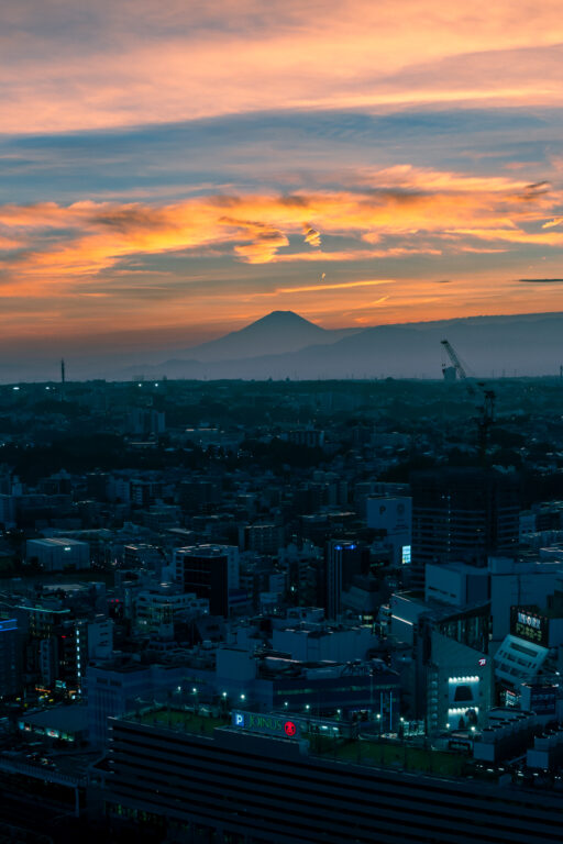 晴天を誉めるなら夕暮れを待て