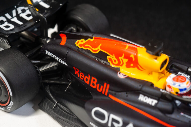 SUZUKA 別注 Spark Red Bull RB20 M. Verstappen Japanese GP 2024