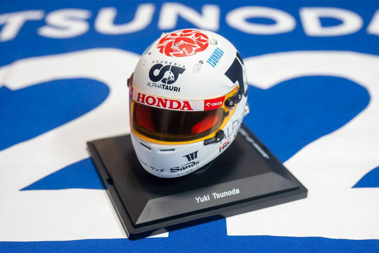 Spark 1/5 Yuki Tsunoda Helmet Japanese GP 2023