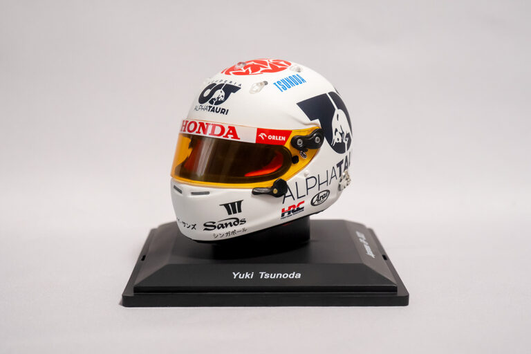 Spark 1/5 Yuki Tsunoda Helmet Japanese GP 2023