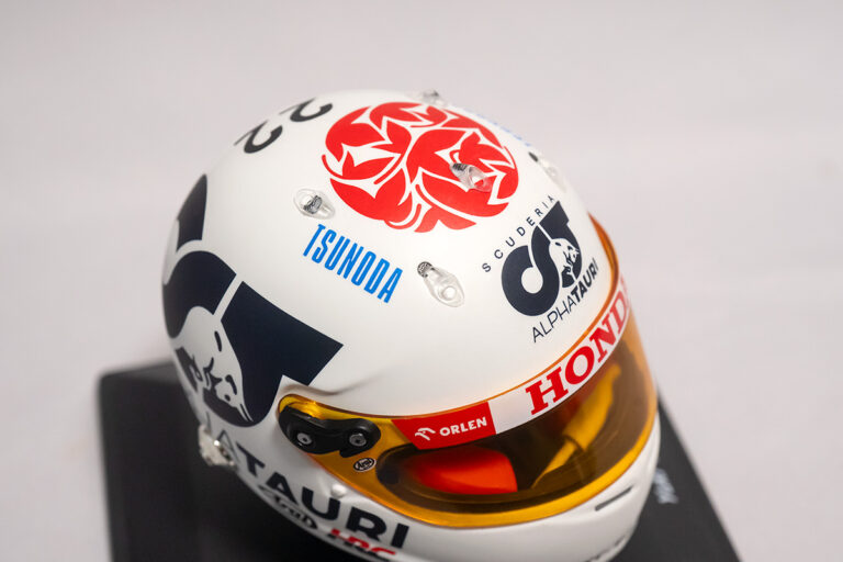 Spark 1/5 Yuki Tsunoda Helmet Japanese GP 2023