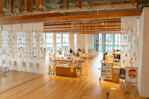 富山市ガラス美術館