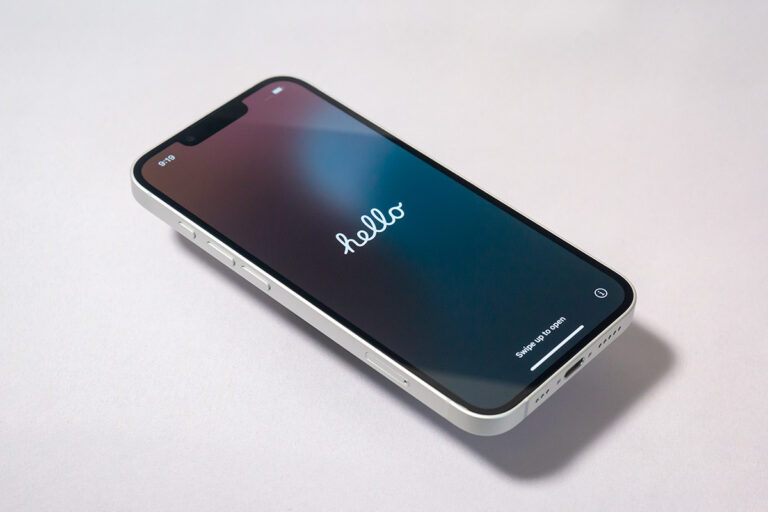 iPhone 16e