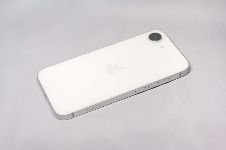 iPhone 16e