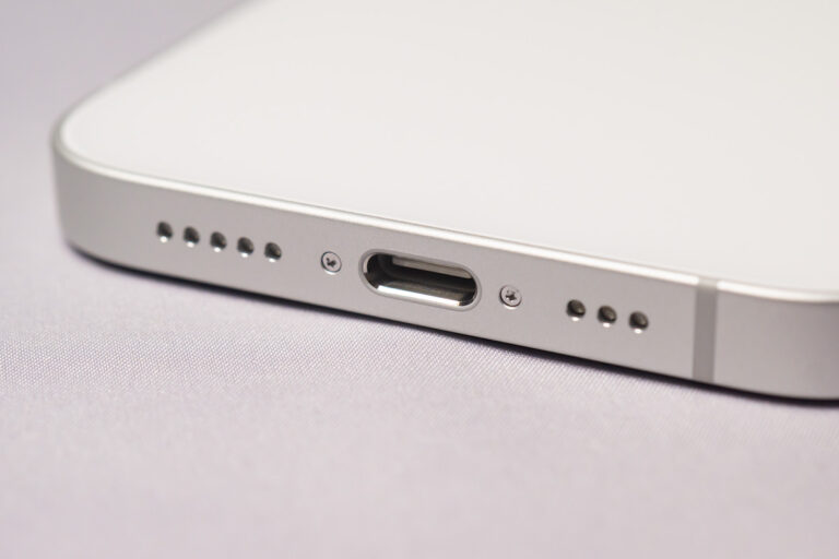 iPhone 16e