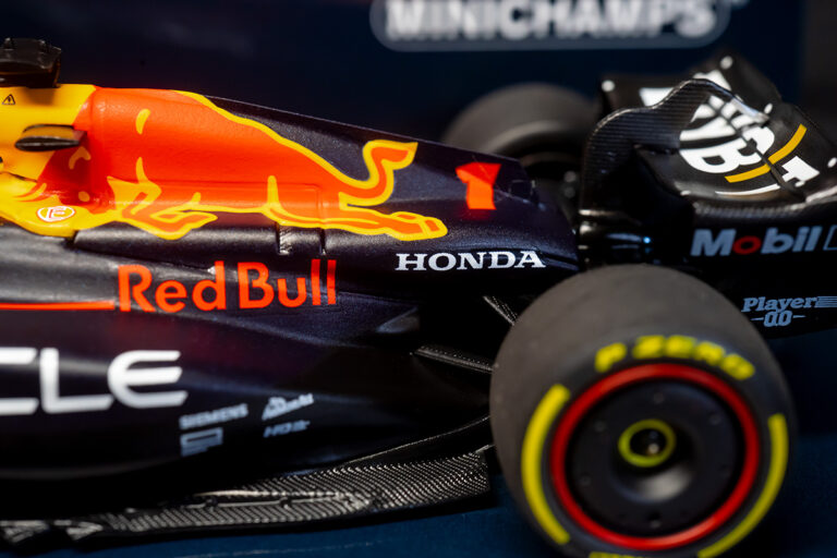 MINICHAMPS 1/43 Red Bull RB19 M. Verstappen Winner Abu Dhabi GP 2023