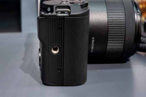 EOS R50 V