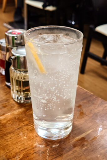 金春本館