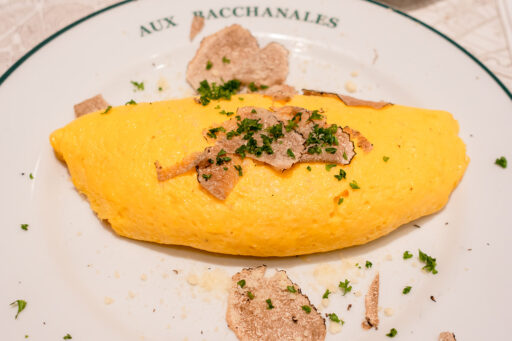 AUX BACCHANALES