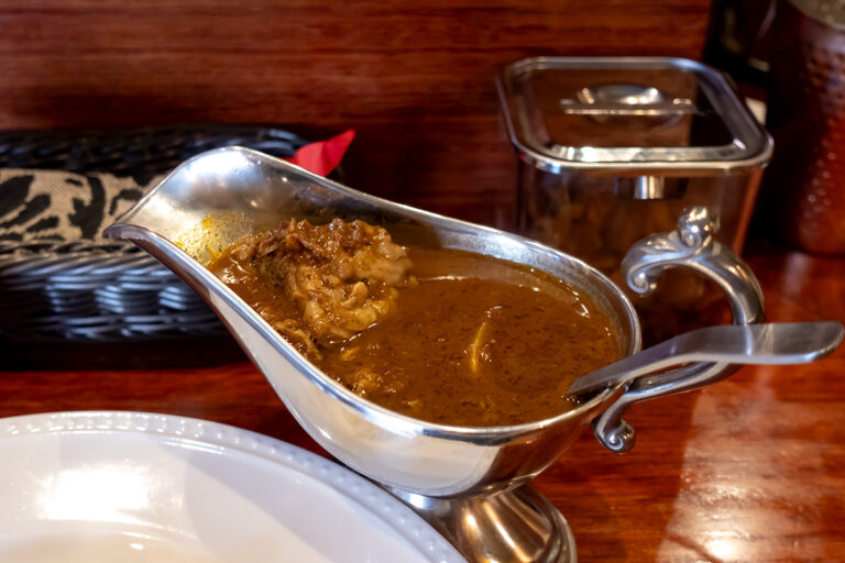 カレー専門店 B