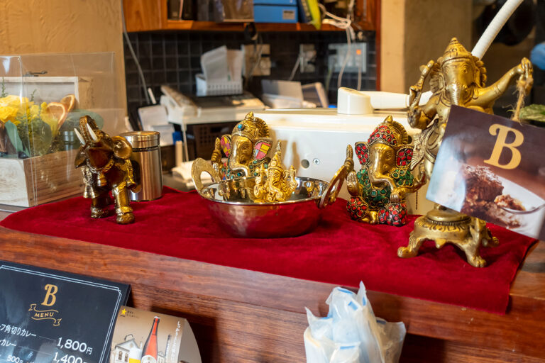 カレー専門店 B