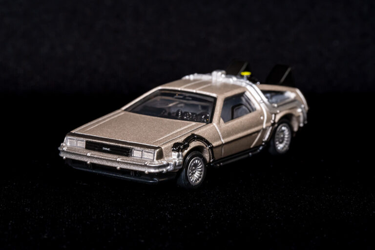 トミカプレミアム unlimited BTTF デロリアン
