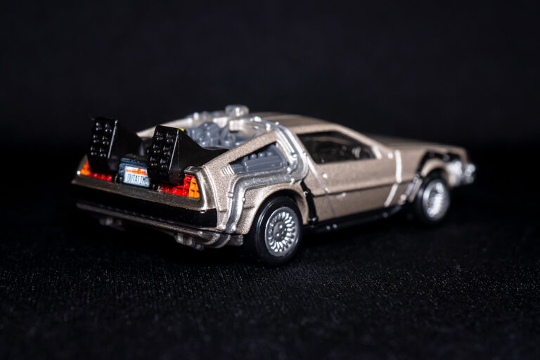 トミカプレミアム unlimited BTTF デロリアン