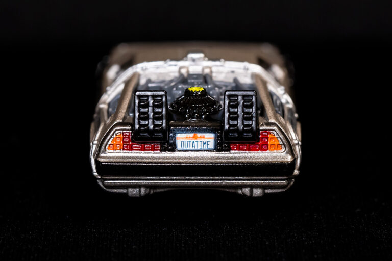 トミカプレミアム unlimited BTTF デロリアン