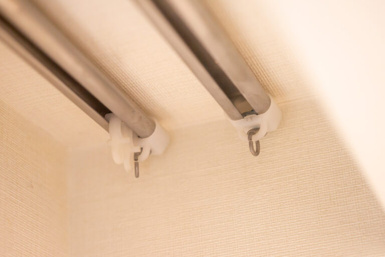 カーテンレール