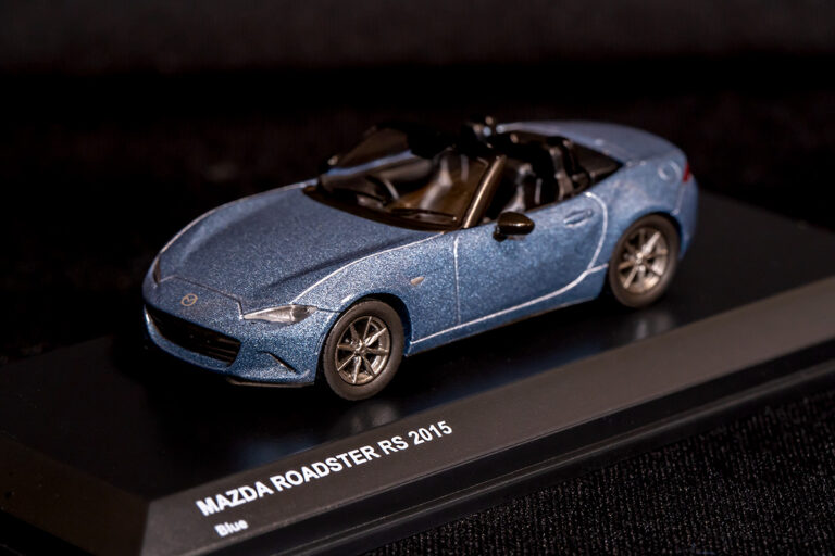 京商 1/64 マツダ ロードスター RS 2015
