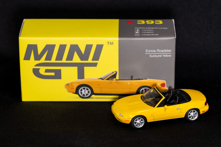 MINI GT 1/64 ユーノス ロードスター