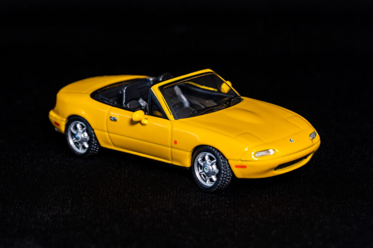 MINI GT 1/64 ユーノス ロードスター