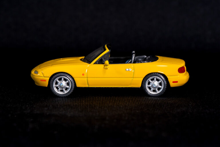 MINI GT 1/64 ユーノス ロードスター