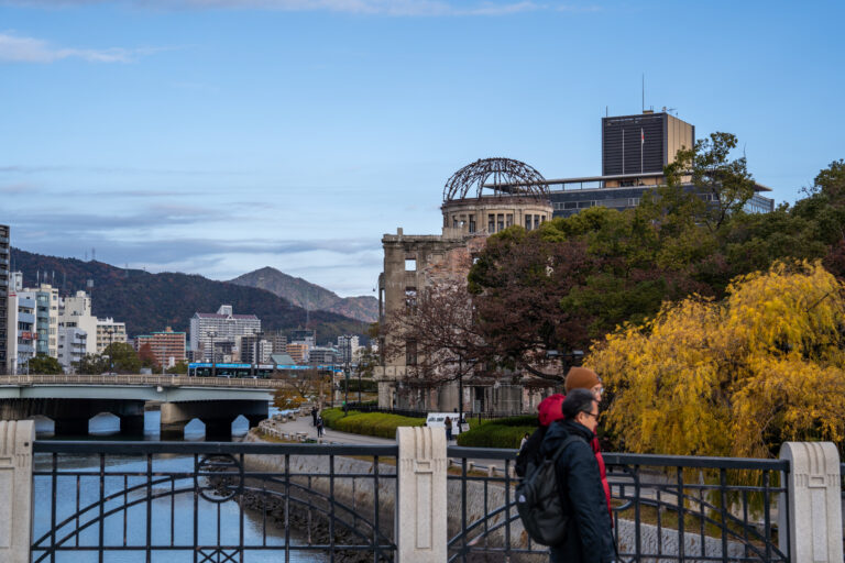 広島平和記念碑