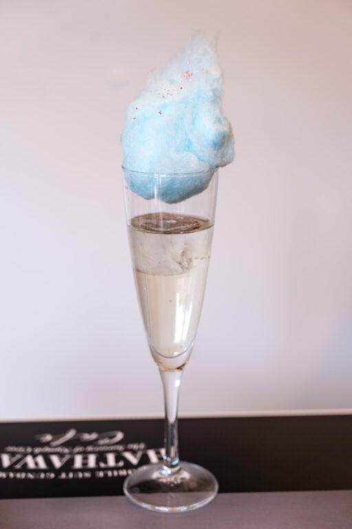 閃光のハサウェイ キルケーの魔女カフェ