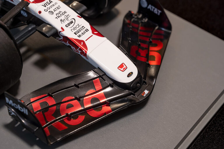 Spark 1/18 Red Bull RB21 Y. Tsunoda Japanese GP 2025