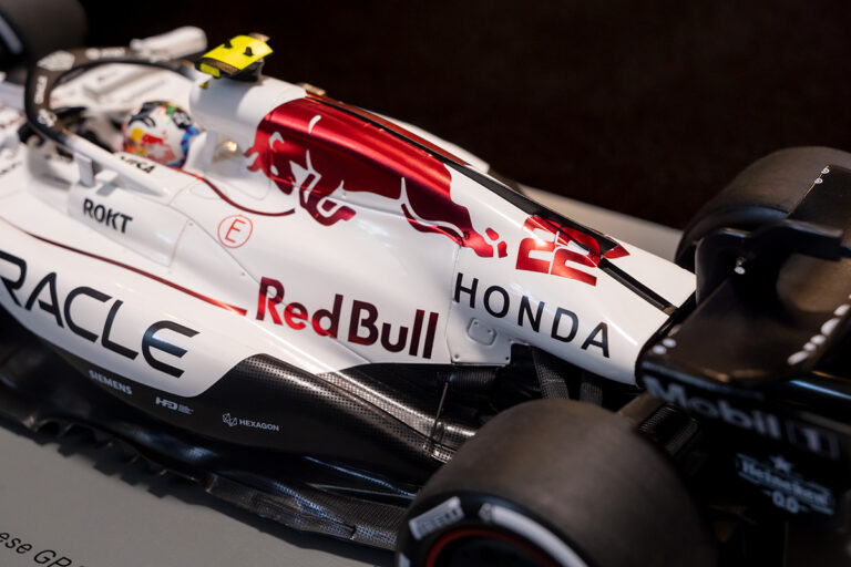 Spark 1/18 Red Bull RB21 Y. Tsunoda Japanese GP 2025