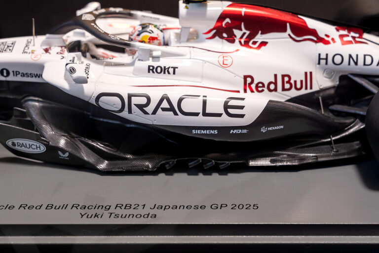 Spark 1/18 Red Bull RB21 Y. Tsunoda Japanese GP 2025