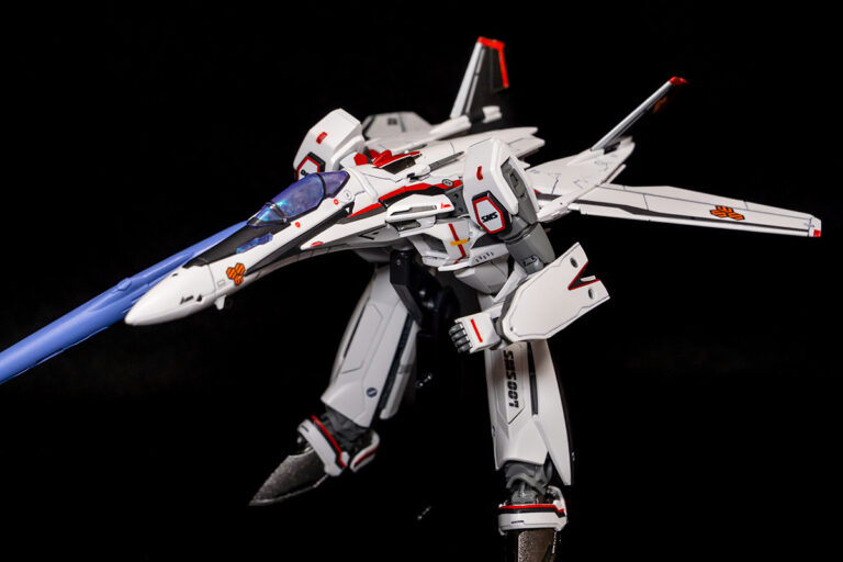 HG 1/100 VF-25F メサイアバルキリー(早乙女アルト機)