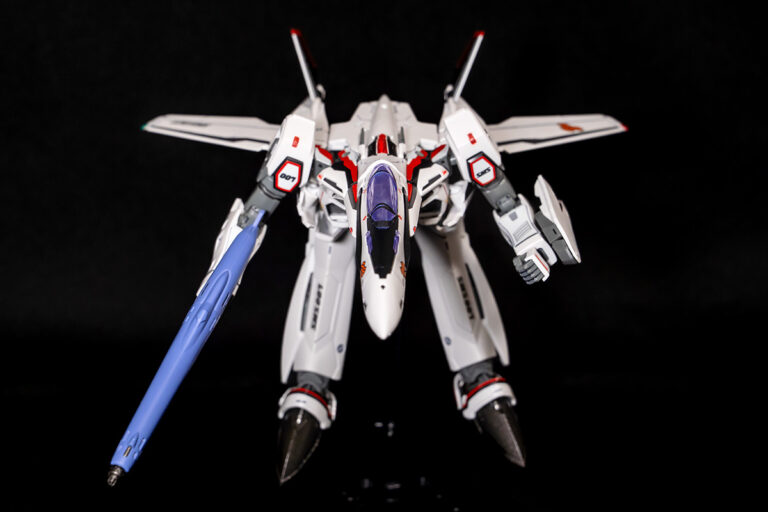 HG 1/100 VF-25F メサイアバルキリー(早乙女アルト機)