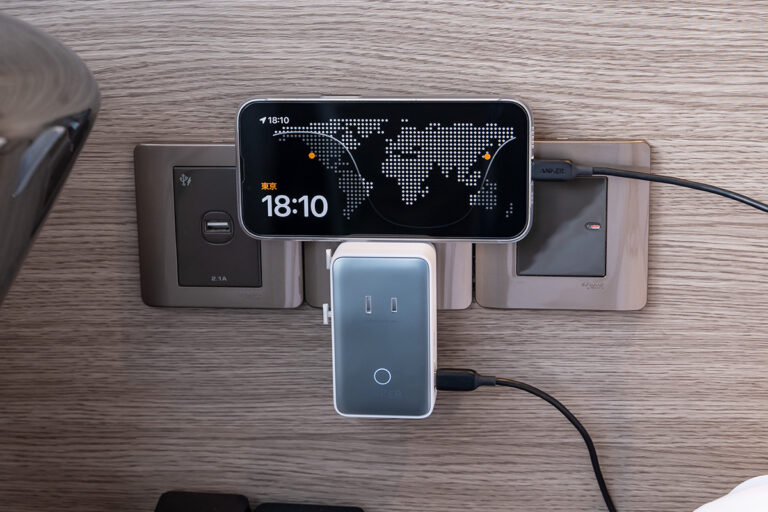 Anker Nano トラベルアダプタ