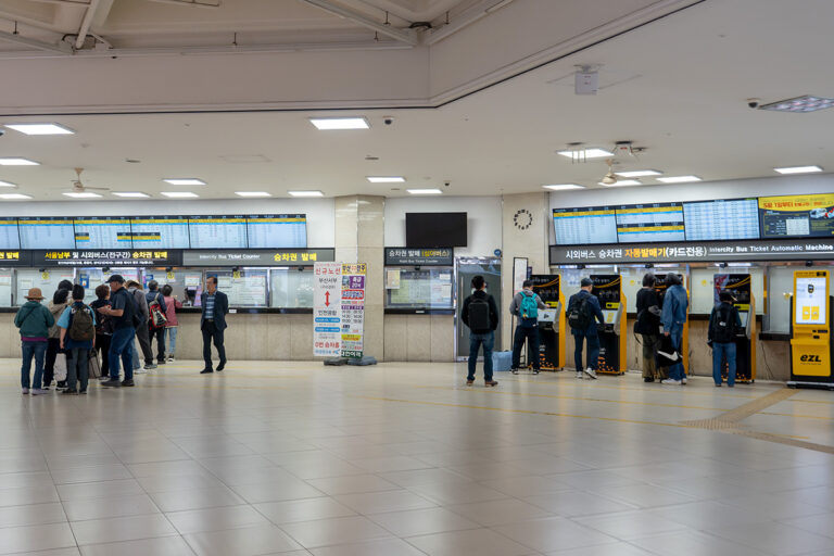西部市外バスターミナル