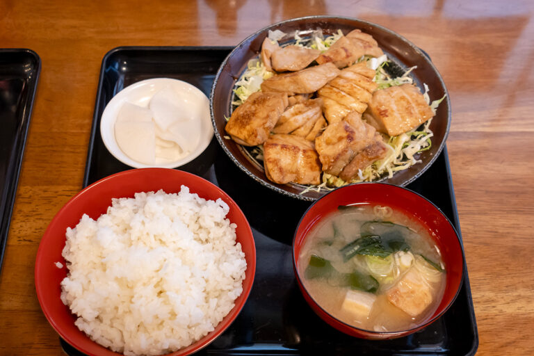 まぐろや