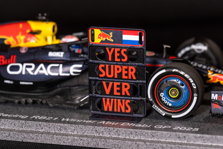 Spark Red Bull RB21 M. Verstappen Abu Dhabi  GP 2025