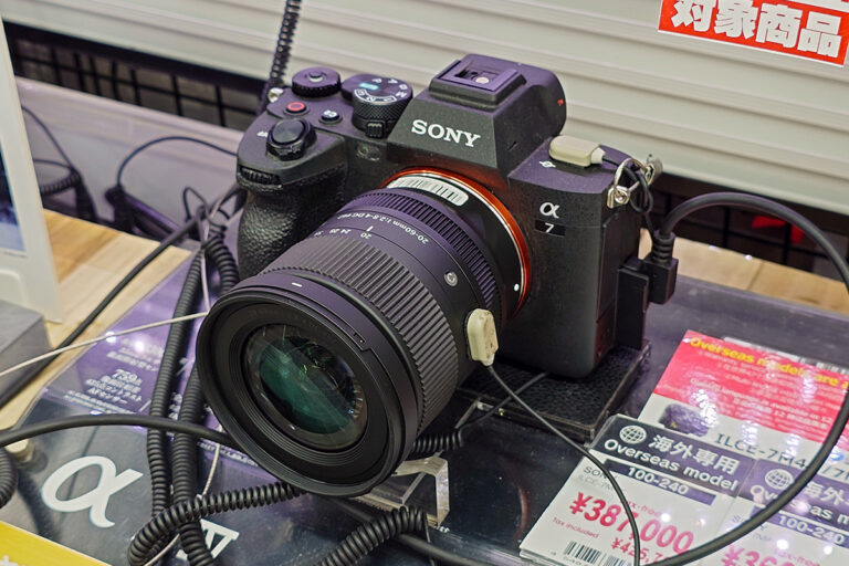 SIGMA 20-60mm F2.8-4 DG